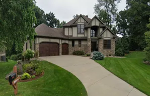 230 Board Cir, St Paul, MN 55115