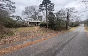 1106 S Christine Ave, Anniston, AL 36207