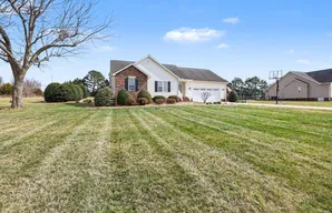 251 Carriage Trace Ln, Lexington, NC 27295