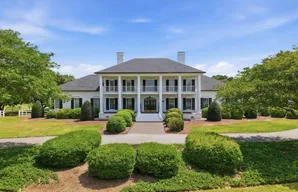 579 Lexington Dr