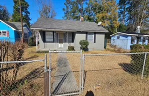 850 Hampton St, Elloree, SC 29047-9368