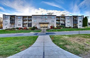 308 Meadowside Rd, Milford, CT 06460