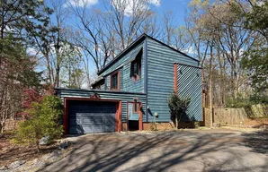 7221 Delta Lake Dr, Charlotte, NC 28215