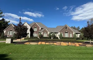 8146 Cotswold Ln, Clarkston, MI 48348