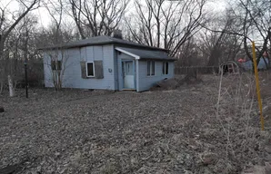 2522 W Oakwood Dr, Gary, IN 46406
