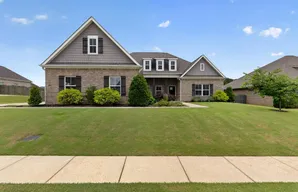 305 Woodwind Dr SW