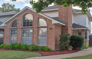 2035 Greenview Dr