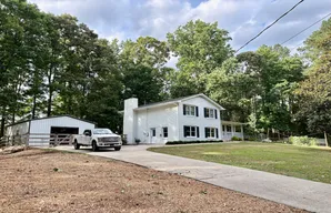 1068 Riverside Rd
