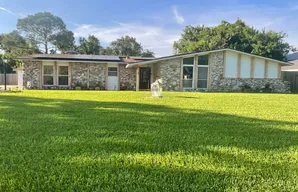654 N Flamingo Dr