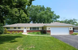 121 Mandel Ln