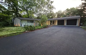 3S220 Blackcherry Ln