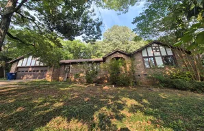 7709 Oakridge Dr SE
