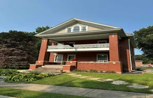 706 2nd Ave
