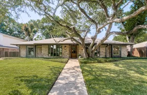 2736 Grandview Dr